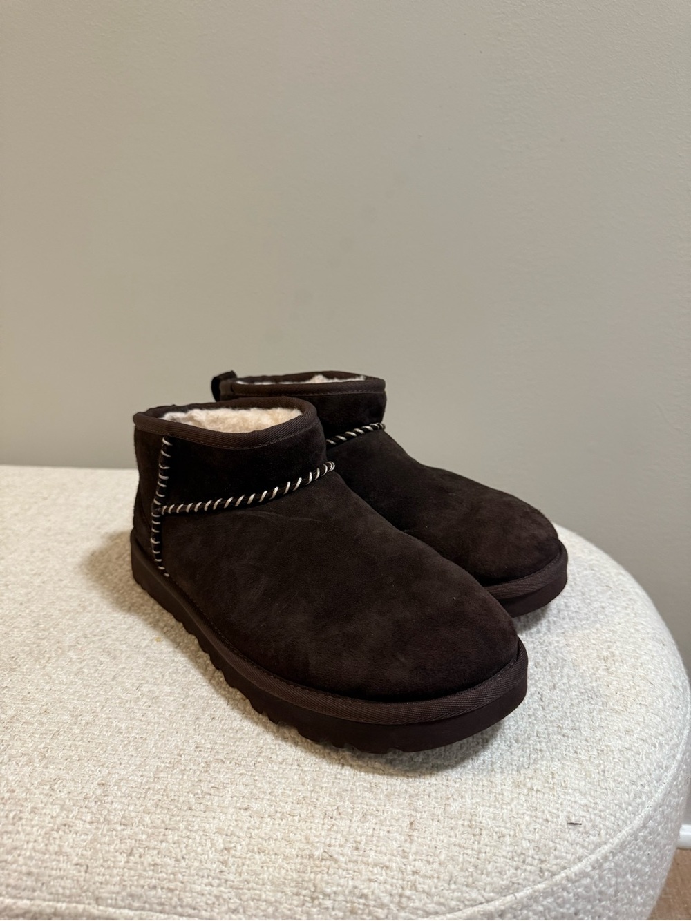 UGG Brown Shearling-Lined Suede size 8